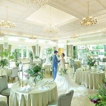 【2026年8月まで結婚応援！】50名133万円｜最大130万円相当プレゼント