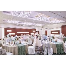 春婚*【30万円のスイートルームに泊まれる！】スイート宿泊付きホテルウエディング