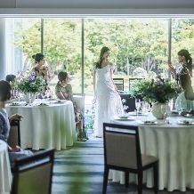 \大人数でも安心お得/100名86万円特典!内容充実のウエディングプラン