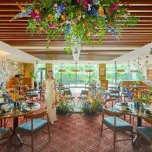 【26年6月～8月】大人気＊新緑溢れるガーデン挙式＜60名226万円~＞