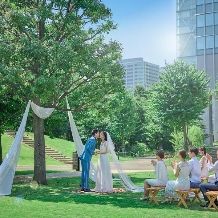 【来夏*27年6～8月】早くも登場！新緑溢れるガーデン挙式＜60名258万～＞