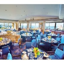 「高層階会場ル・ノルマンディ」豪華客船で寛ぎの船上パーティ＊フレンチレストランのウェディングプラン