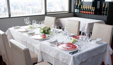 千住神社×北千住 タピルージュ◆東京芸術センターからの絶景を愉しむ！フレンチレストランで少人数会食プラン