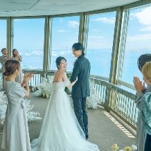 【60名/挙式+披露宴】横浜の海×空×緑に包まれる一日<最大90万円優待/10ヶ月以内>