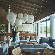 【じっくり準備を進めたいおふたりへ】26年6～8月＼50名53万円分特典／青く澄んだ空と緑を堪能！