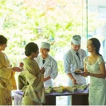 ＼一番人気の70名婚／60万特典★洗練空間「箔」で名庭を愛で、美食に酔いしれる理想の結婚式を