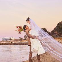 【海辺のナイトW】夕涼み＆花火でゲストを魅了★真夏の夕刻プラン