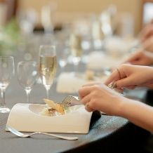 フォトウェディングプランとの併用におすすめ【少人数お食事会プラン】10名18.7万円