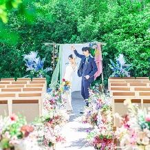 【残り枠わずか】5・6月春の結婚式《40名様198万円》