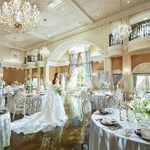 式場再検討カップルに《40名306万→166万》26年12月末迄◇後悔しない結婚式場探しサポート