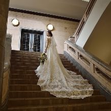 歴史的建造物での大階段挙式が叶う【40名2,175,460円】