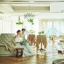 【フォトW洋装2着プラン】たっぷりデータ100カット以上♪館内すべてが写真映えの邸宅で撮影を！