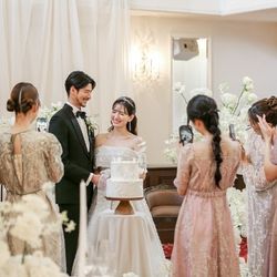 限定2組★新作ドレス試着＆おもてなしミシュラン3万試食体験