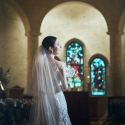 【クラシカルな世界観】ステンドグラス煌めく感動挙式＆上質空間