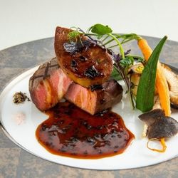 【週末限定◆BIG特典】黒毛和牛3万試食×ドレス見学×130万特典