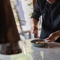 残△6月限定140万優待×人気メニュー試食×新チャペル先行見学