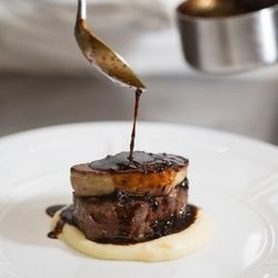 会場イチオシ＼本番直前の会場を見学／老舗レストランの美食＆おもてなし体感