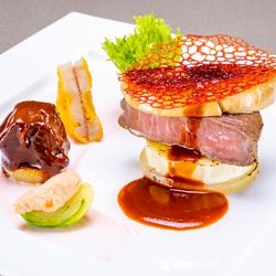 【当館人気No1★国産牛を堪能】シェフ厳選のコース料理試食♪