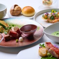 【料理×絶景】平日限定！海と美食を堪能×リゾート貸切見学