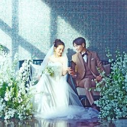 ＼会場選びスタートのおふたりへ／安心相談ｘ全館見学ｘ贅沢試食