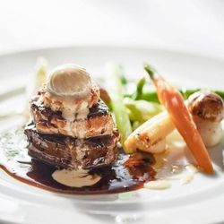 会場イチオシ【牛フィレ×黒トリュフ】豪華5品のコース試食＆貸切W体験