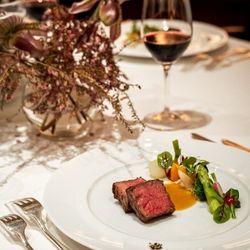 会場イチオシ《本物志向の方◆季節のワインペアリング×贅沢13品コース試食》