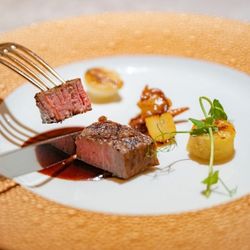 会場イチオシ【ゲスト目線で体験】フルコース8品贅沢試食×絶景チャペル体験