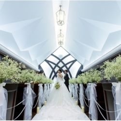 《憧れドレス試着×2つのチャペル見学》上質×感動スタイル体験