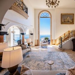 《葉山ホテル本館見学付き》日常のご褒美のような極上の滞在を