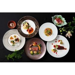 【1件目のご来館がおトク】シェフ厳選の料理試食×絶景挙式体験