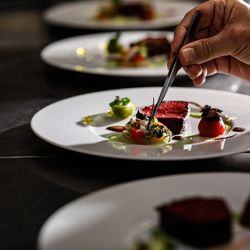 【親御様も一緒に◎】平日限定11大特典×シェフ特製贅沢美食会☆