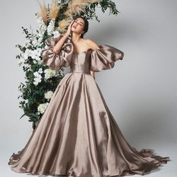 【衣装重視の花嫁様】憧れ衣装見学×花嫁ALL体験