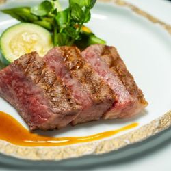 ＼ドレス重視必見！／憧れの衣裳試着♪秋めく庭園散策＆贅沢試食