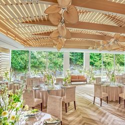 【平日★人気NO.1】4000坪の森を一望!全館見学ツアー×挙式体験×2万試食×ギフト券5千円