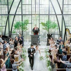 \挙式料&150万優待/3.2万美食&光が満ちる圧巻チャペル