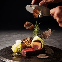 【婚礼コース試食&シャンパン付】20万円相当2泊3日宿泊特典×1日1組限定×1フロア貸切世界ブランドホテルW