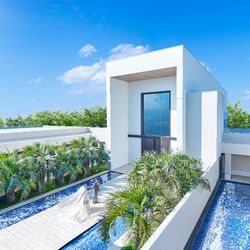 【11月New会場誕生】憧れ叶う空の絶景チャペル×貸切ガーデン&最新演出体験!特選和牛試食&最大150万優待