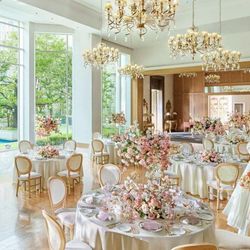＼平日*WeddingNews限定！最大100万円特典／【1件目来館でドレス20万＆宿泊1部屋】平日にゆっくり全館見学◎絶品2万円試食×挙式×ドレスALL体験♪