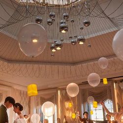 【初めての見学に◎】ステンドグラス光り輝く最上階独立チャペル×演出体験×パティシエ特製豪華デザート試食付フェア