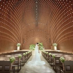 残2|花嫁憧れ感動挙式体験*ドレス優待＆2泊付き｜至高の逸品試食｜*ウェディングニュース限定BIGフェア*2500個の光が降り注ぐ圧巻のチャペルで感動挙式体験ができるフェア。上質ホテル2泊特典プレゼント！