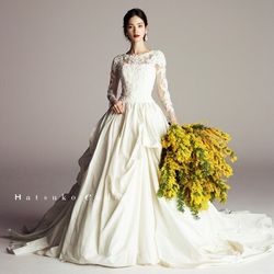 【ハツコエンドウ】見て触れて実感!人気ドレス試着&会場見学♪