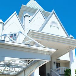 【セントルーク教会】白亜のチャペル