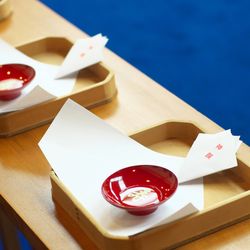 落ち着いた空間のなかで執り行われる、厳かな儀式