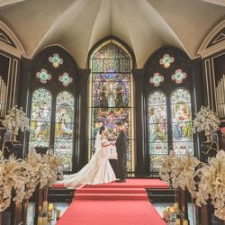 【見るだけフェア】圧巻のステンドグラスチャペル＆大階段付の上質会場を見学！