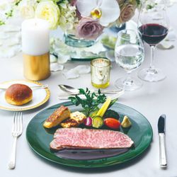 ＼5月最大！試食付BIG／2万円相当の卒花人気メニュー試食×感動のチャペル入場体験＆庭見え絶景会場≪成約特典≫プランご優待やスイートルーム宿泊招待など最大70万円お得になる豪華特典付