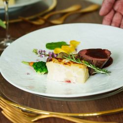 【お料理ランクUP特典】三ツ星豪華コース★国産牛＆オマール試食