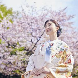 ◇桜彩る日本庭園◇豪華試食付き×装い新たな八芳園体験