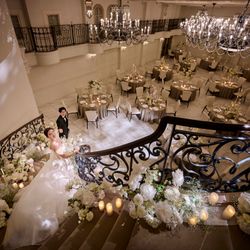 《1件目来館ならドレス特典などMAX140万優待》花嫁憧れ大聖堂&大階段付き上質会場◆開放的なガーデン体験も！絶品4万試食付き