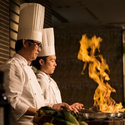 【料理重視に◎】総料理長によるパフォーマンス付き絶品試食