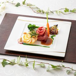 【お盆プレミアム】料理長自慢のローストビーフ試食×式場見学